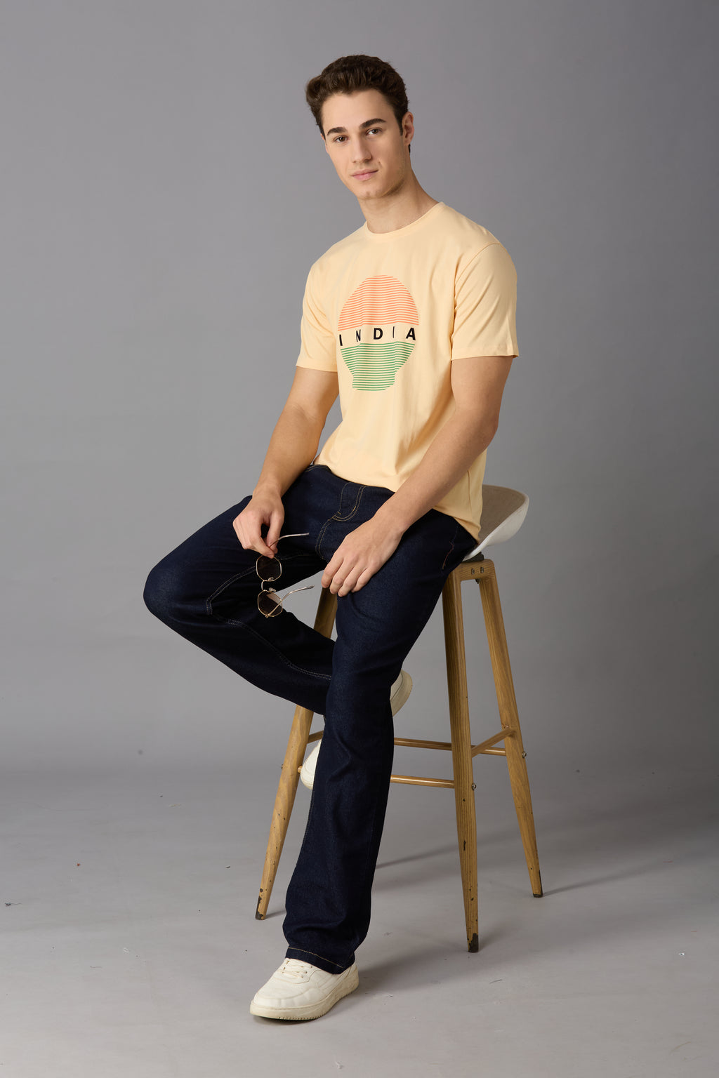 Round neck t-shirt with India flag printing on front