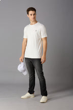 Round neck t-shirt with chest logo print