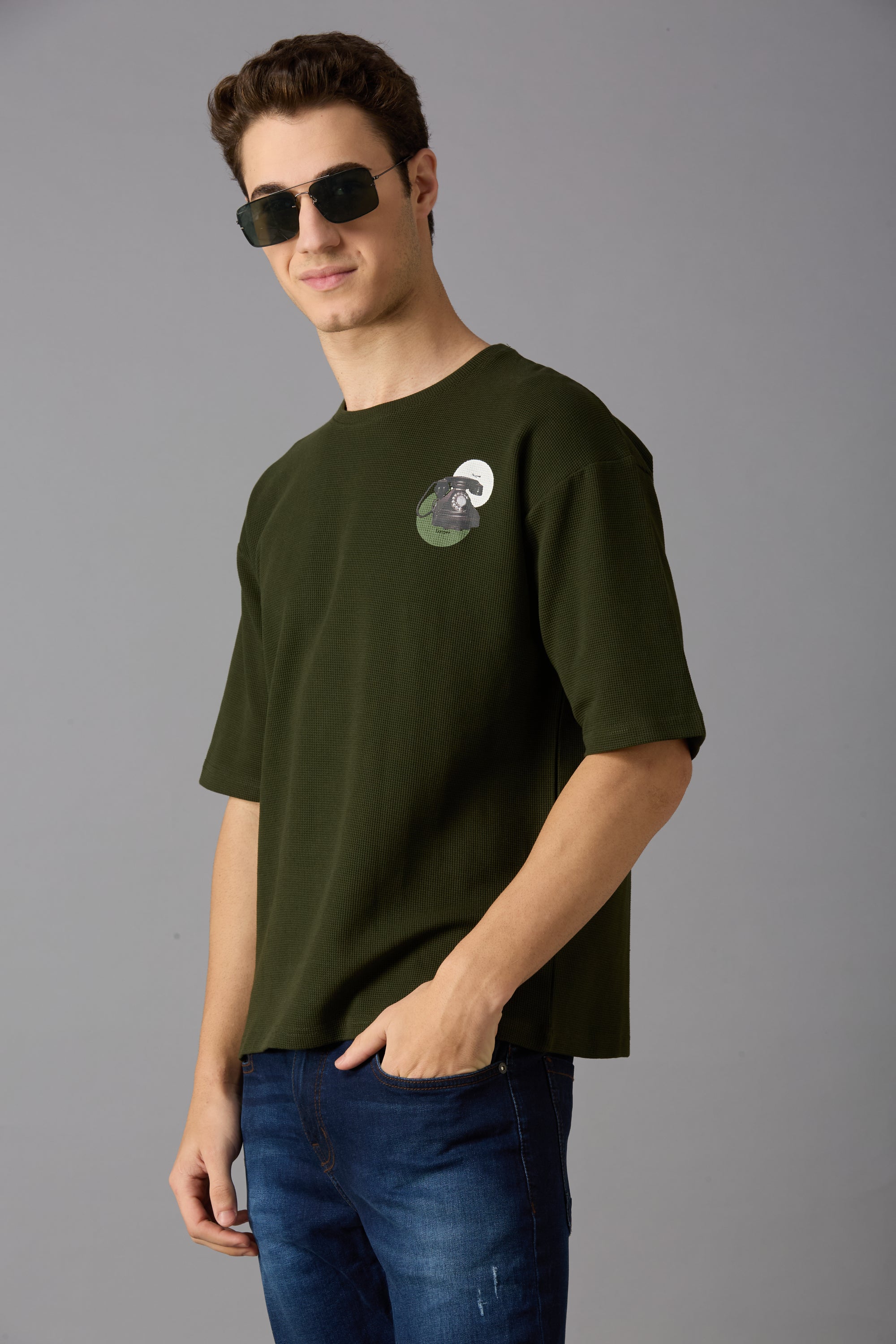 Oversized t-shirt with back print and front chest print