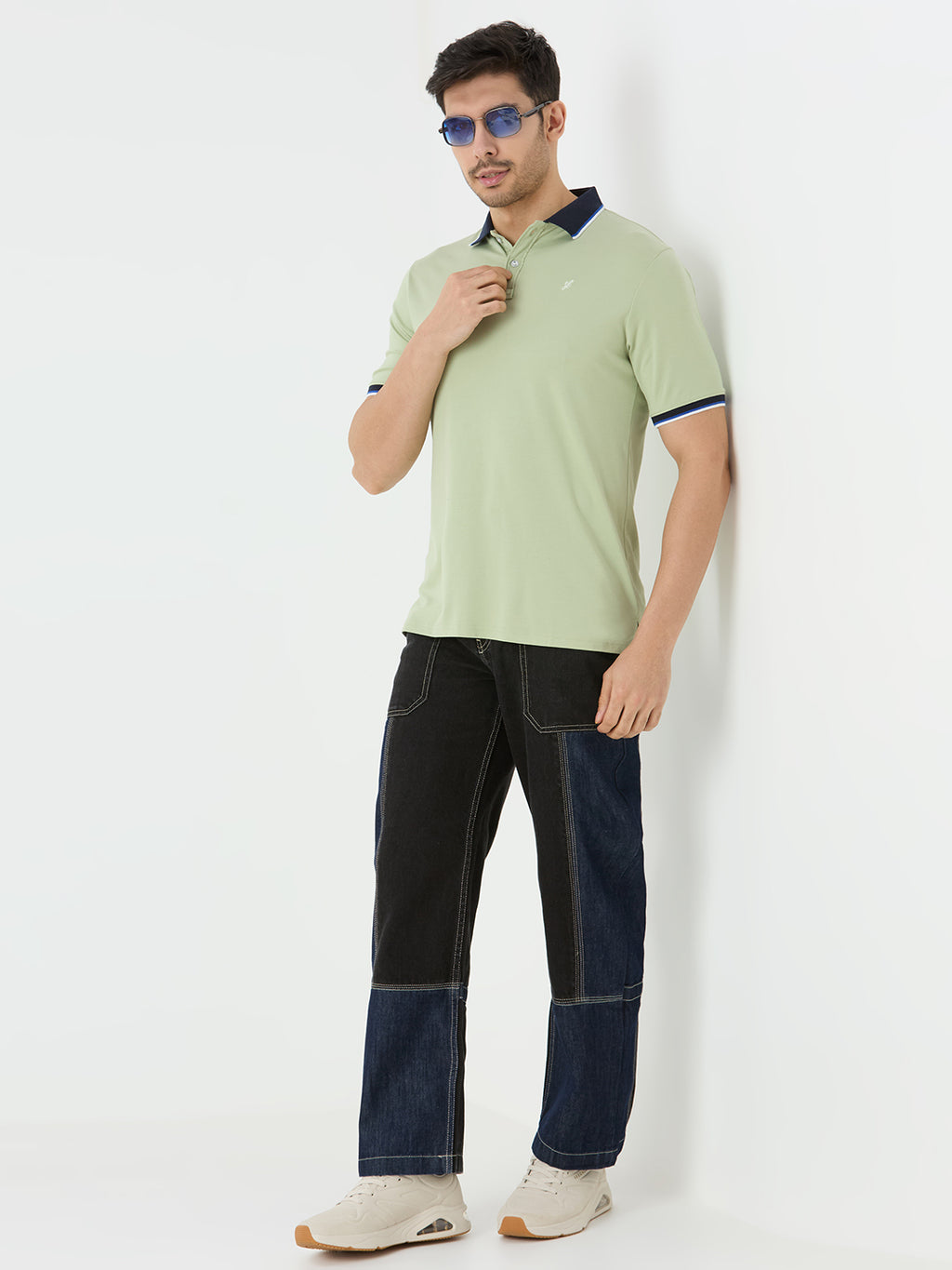 Men's Half Sleeve Polo with Contrast Collar in Pista Green